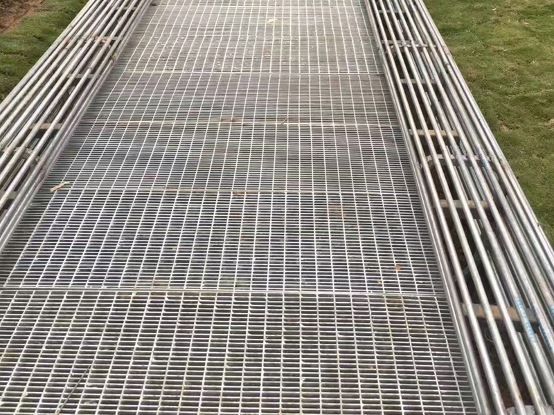 Serrated Steel Grating Platform Walkway